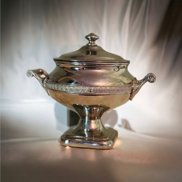 Vintage Manning-Bowman and Company MB Means Best Sugar Bowl with Lid - Picture 16 of 16